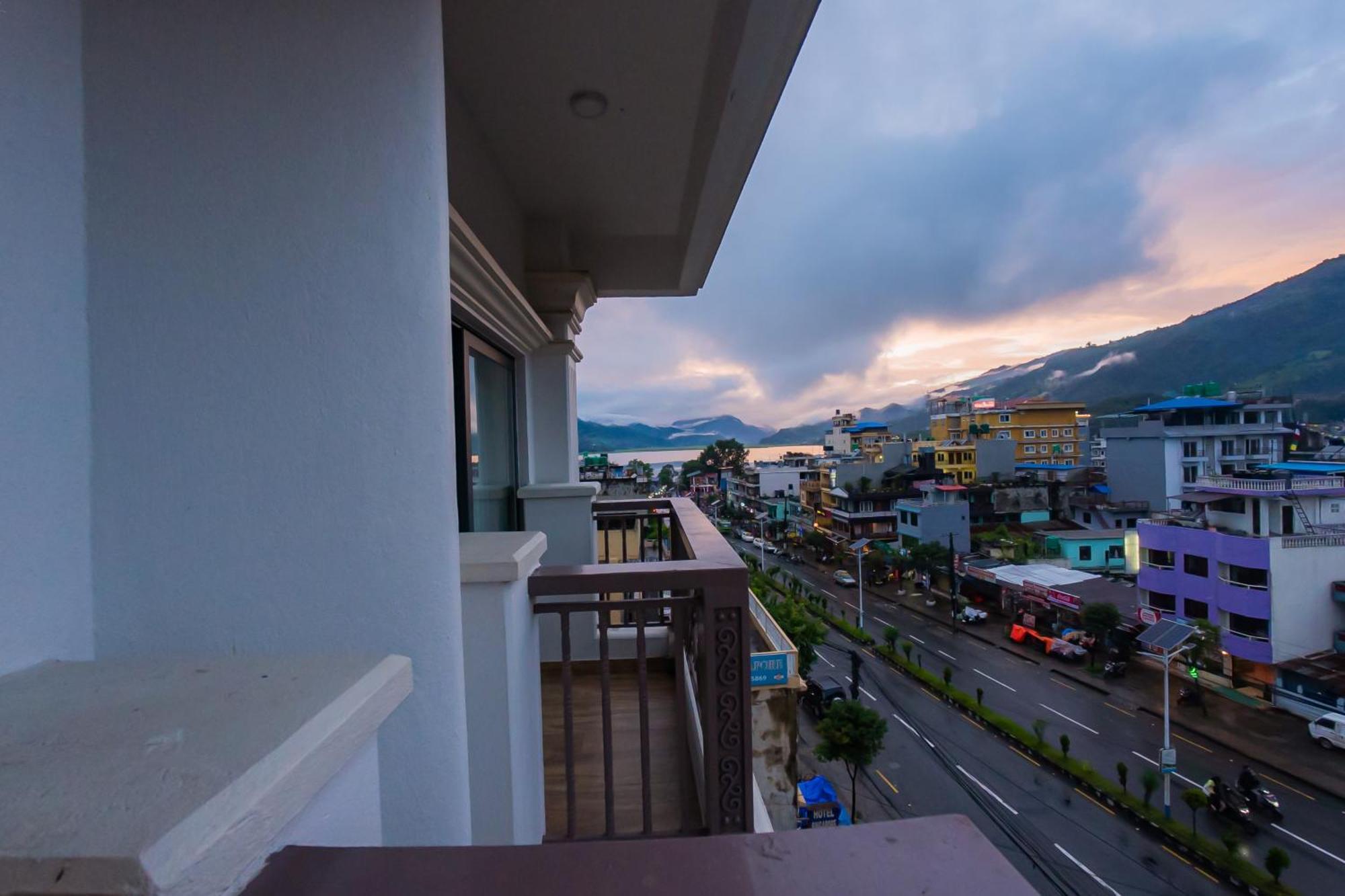 Hotel Fewa Trip Pokhara Eksteriør billede